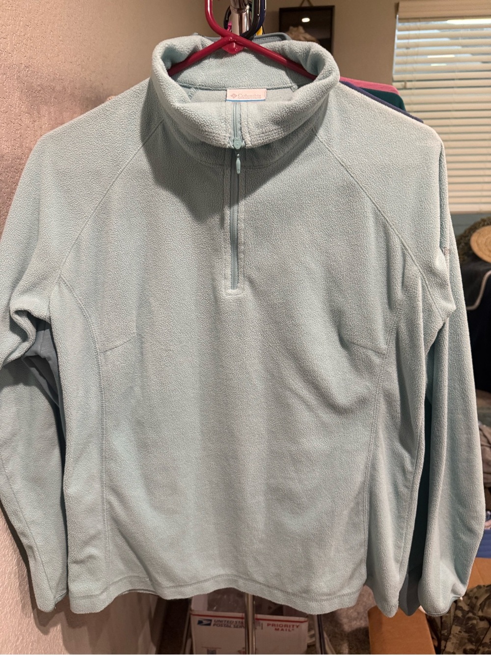 Columbia women’s size large Light Blue Quarter-Zip Fleece Pullover